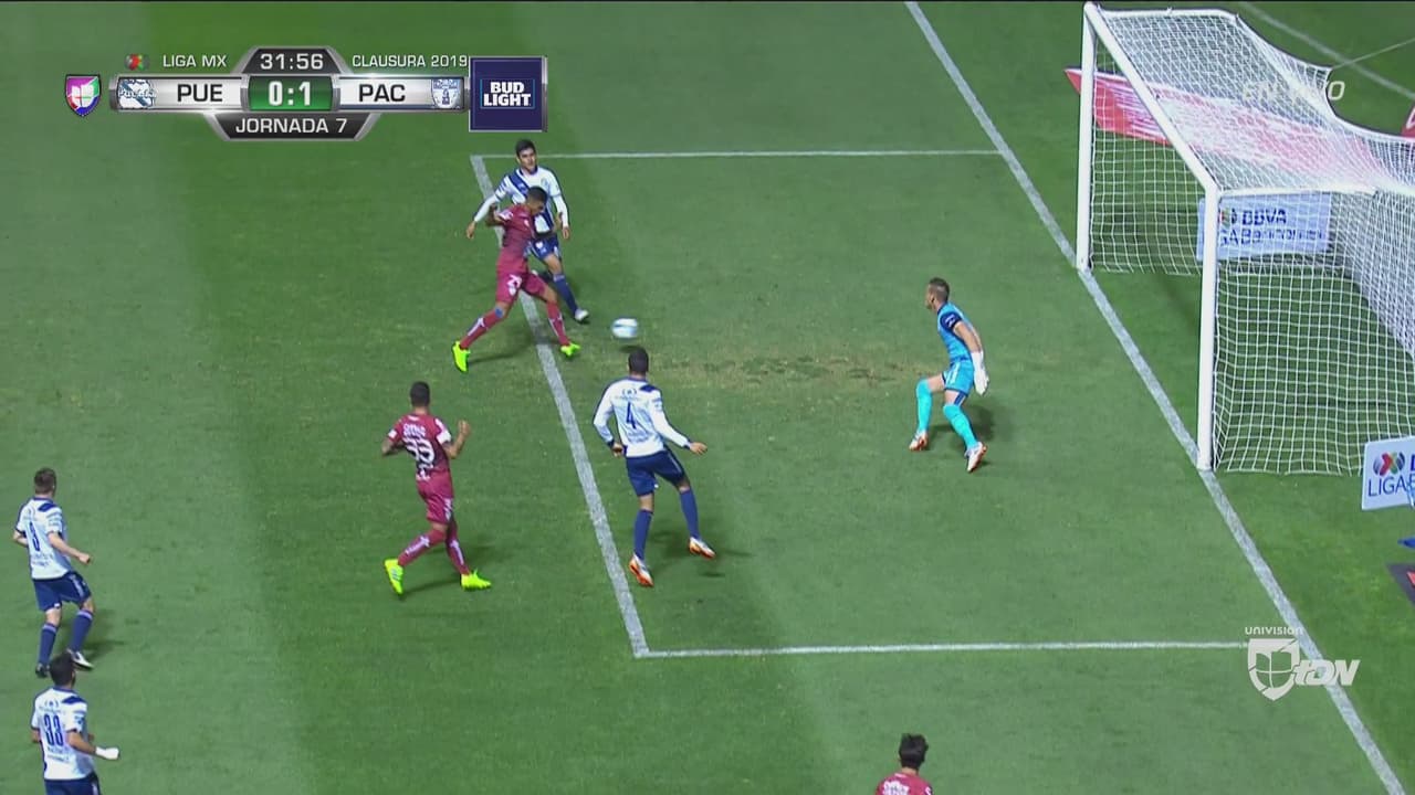 Gran desborde del Dedos y Jara puso el primero