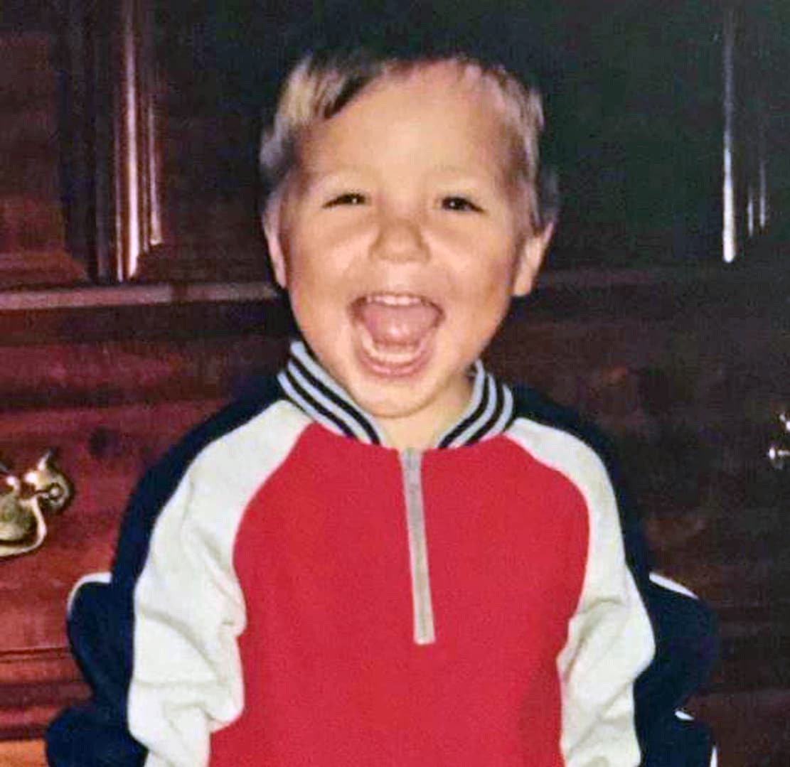 Este sonriente pequeño es otra de las estrellas juveniles de la música regional mexicana. A los 7 años le pidió una guitarra a Santa Claus.