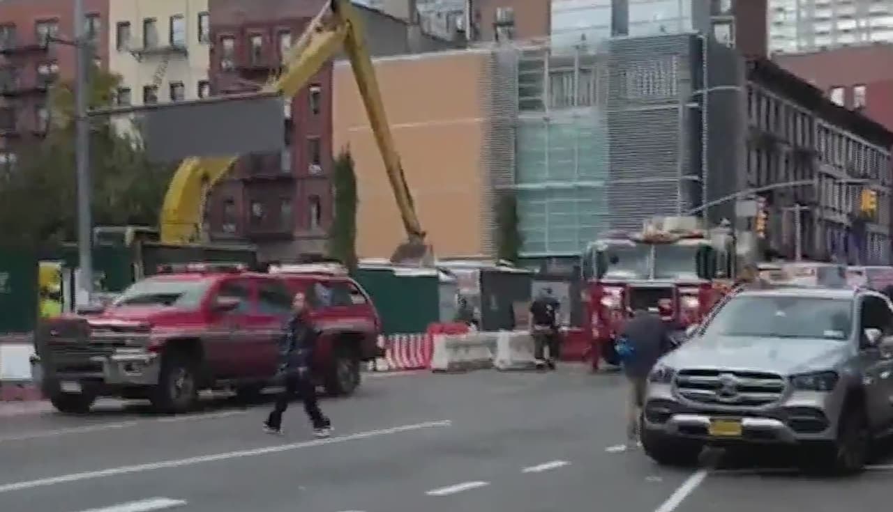 Trabajador resulta herido tras caer en edificio en construcción en Manhattan