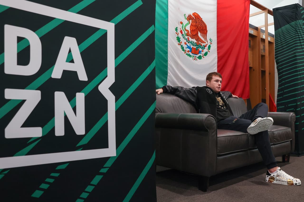 ¡Así se viven los instantes previos al pleito Canelo vs Yildirim! | Ambos combatientes ya se alistan en las instalaciones del Hard Rock Stadium.