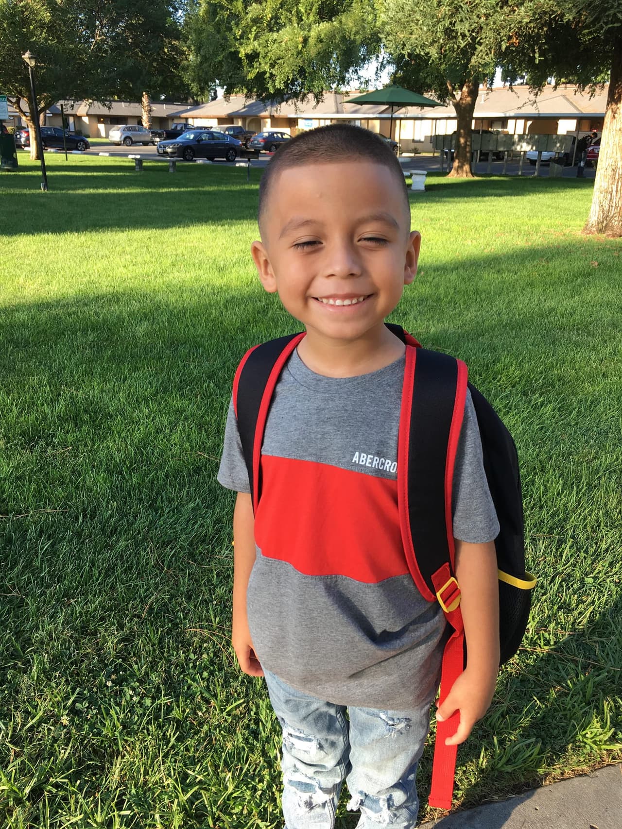 Hijo de Ana Vargas en su primer día de Kinder