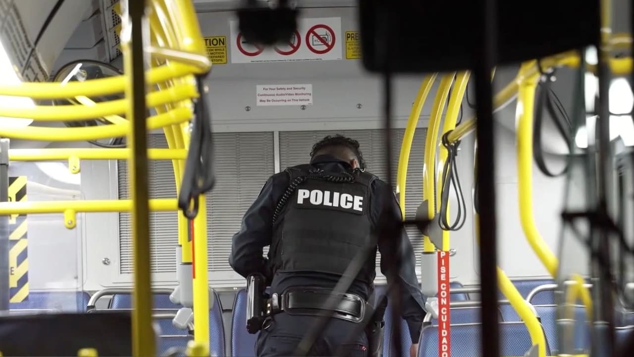 Discusión por tarifa en autobús METRO termina en balacera en Houston: buscan al sospechoso