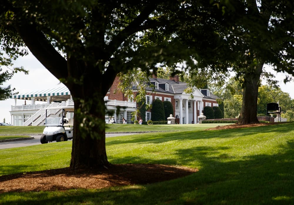 Este club de la Organización Trump se benefició del trabajo de indocumentados durante años, según investigación