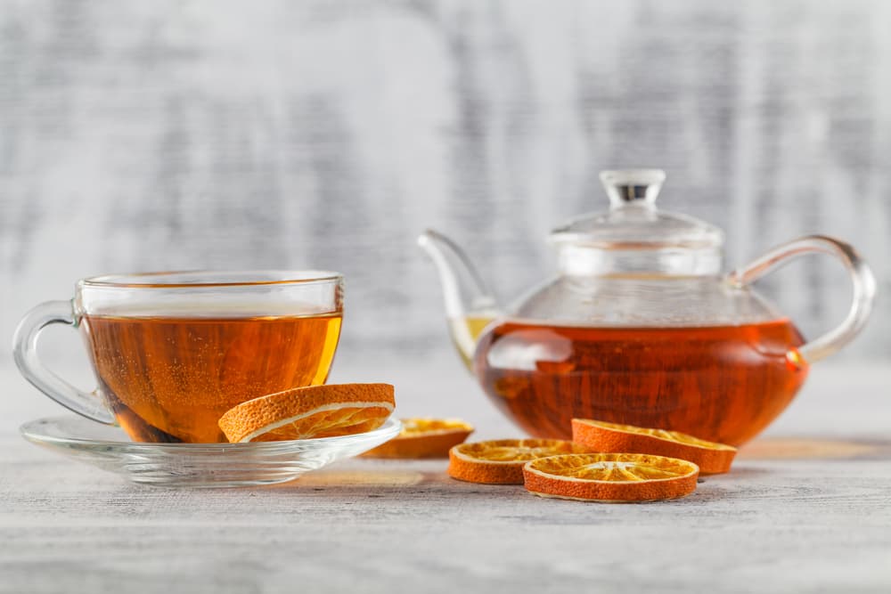 Este té de naranja tiene fama de ser bueno para adelgazar, pero nos servirá como ingrediente primario que le dé sabor a la infusión.