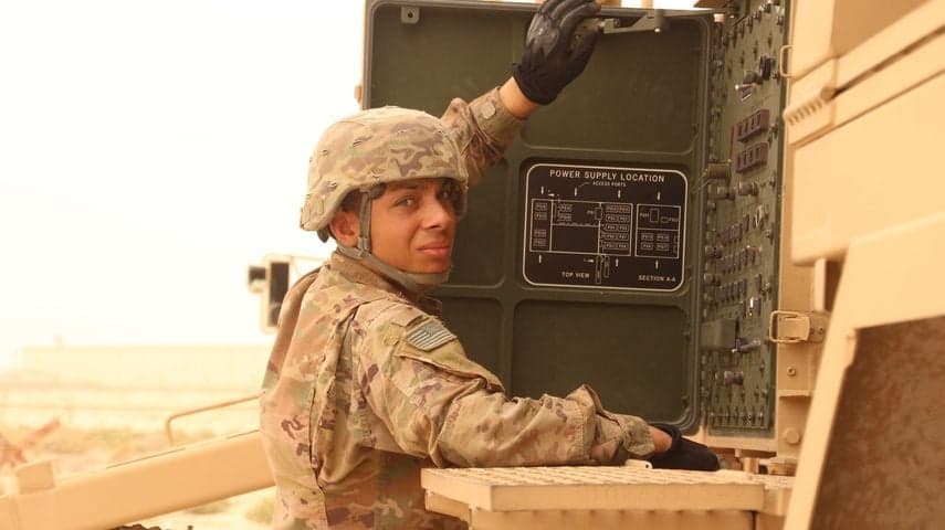 En un 
<a href="https://www.dvidshub.net/news/386971/fort-bliss-provides-update-missing-soldier-case-pvt-richard-halliday" target="_blank">comunicado de la base Fort Bliss,</a> fechado el 13 de enero de este año, se indica que el soldado Halliday desapareció de su lugar de trabajo el 24 de julio de 2020. Ese mismo día "su unidad realizó una serie de búsquedas inmediatas. La unidad lo buscó en los siguientes lugares: las áreas de trabajo y los parques de vehículos de la unidad, los cuarteles y las zonas comunes, los gimnasios de la instalación y las zonas de recreo al aire libre, y los hospitales y las cárceles de la zona".
<br>