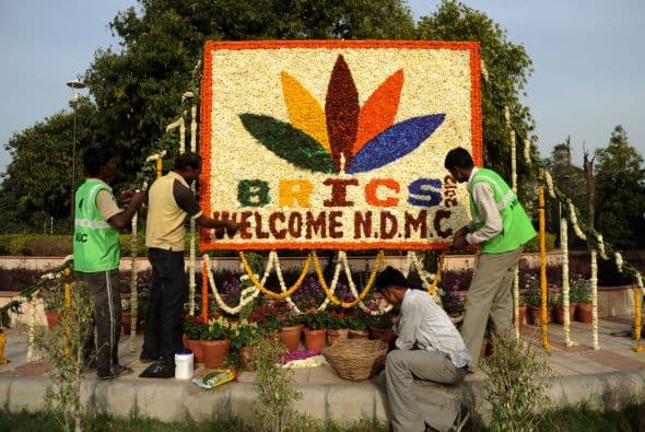 Los países BRICS no respaldarán como grupo a un candidato a la presidencia del Banco Mundial pero avanzaron en el proyecto de crear un banco de fomento, criticaron la política monetaria de Estados Unidos y Europa y llamaron al diálogo con Irán y Siria, en la mira de las potencias occidentales, según la agencia AFP.