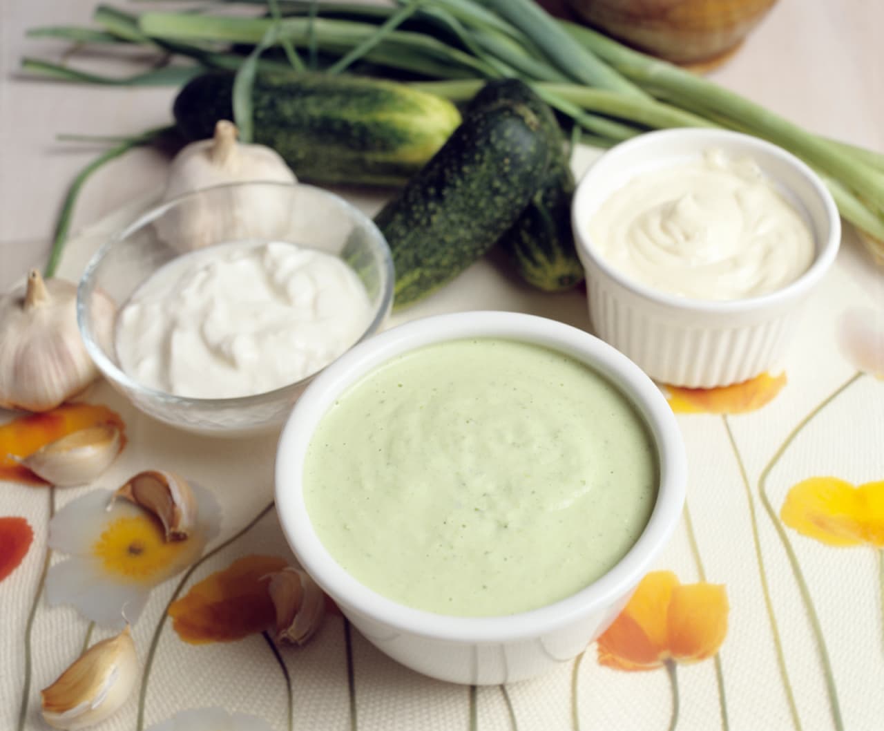 Espinacas a la crema. Para darle un ‘twist’ distinto a esta guarnición clásica, checa la sugerencia de Josh Evans, chef ejecutivo de la cadena de restaurantes Longhorn Steakhouse. Prepara las espinacas como sueles hacerlo, y luego...