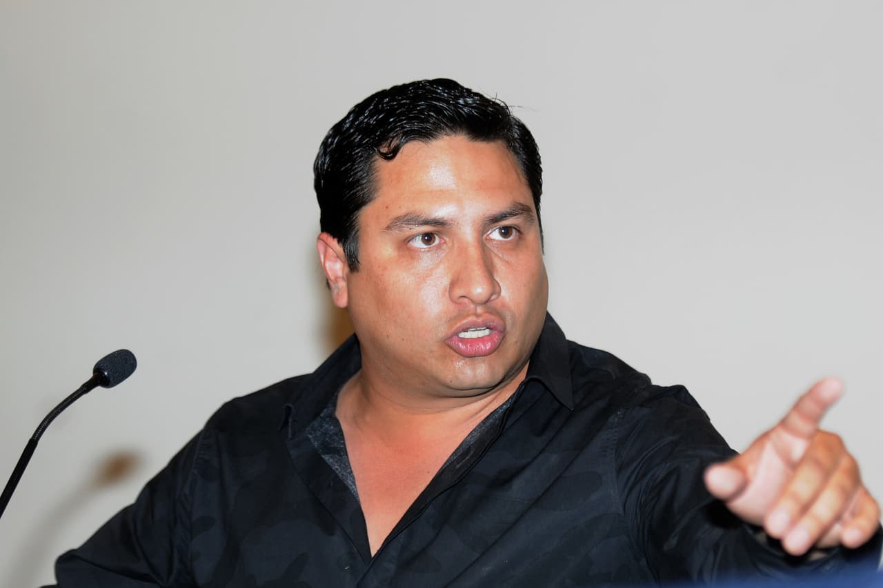 El llamado ‘Rey de la Taquilla’ fue ingresado en esta lista luego de que el Departamento del Tesoro de Estados Unidos lo acusara el pasado 9 de agosto de 2017 de lavar dinero para el narcotraficante Raúl Flores Hernández.
<br>