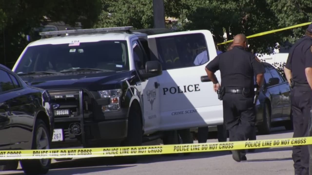 A un año de la muerte de Atatiana Jefferson Fort Worth aun respira un ambiente tenso según la alcaldesa