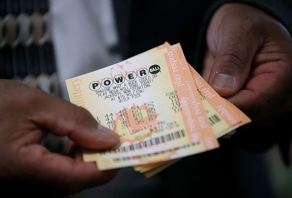 De raíces humildes a multimillonario en California: la historia del veterano del ejército que ganó $44.3 millones en el Powerball
