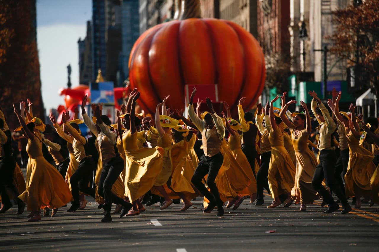 Además de todo lo mencionado, el evento incluirá payasos, globo-ciclos y artistas callejeros durante el show de tres horas.