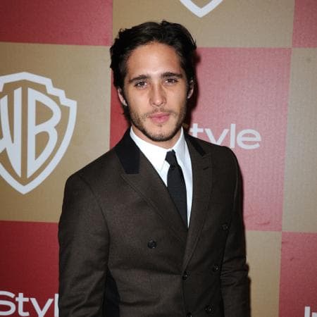 Pero Hollywood también le ha abierto las puertas, pues ha sido parte de importantes producciones como 'Mean Girls 2', 'Rock of Ages', 'Eden', 'Pelé', 'Summer Camp', 'Another You', 'City of Dead Men',