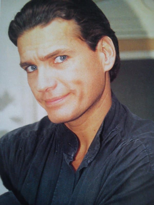 De este actor no se sabe nada, sú ultimo trabajo en la pantalla fue 'Mambo y canela', historia que se grabó en su natal Venezuela y fue protagonizada por 
<b><a href="http://www.univision.com/temas/alicia-machado">Alicia Machado</a></b> y Marcelo Cezán en el 2002.