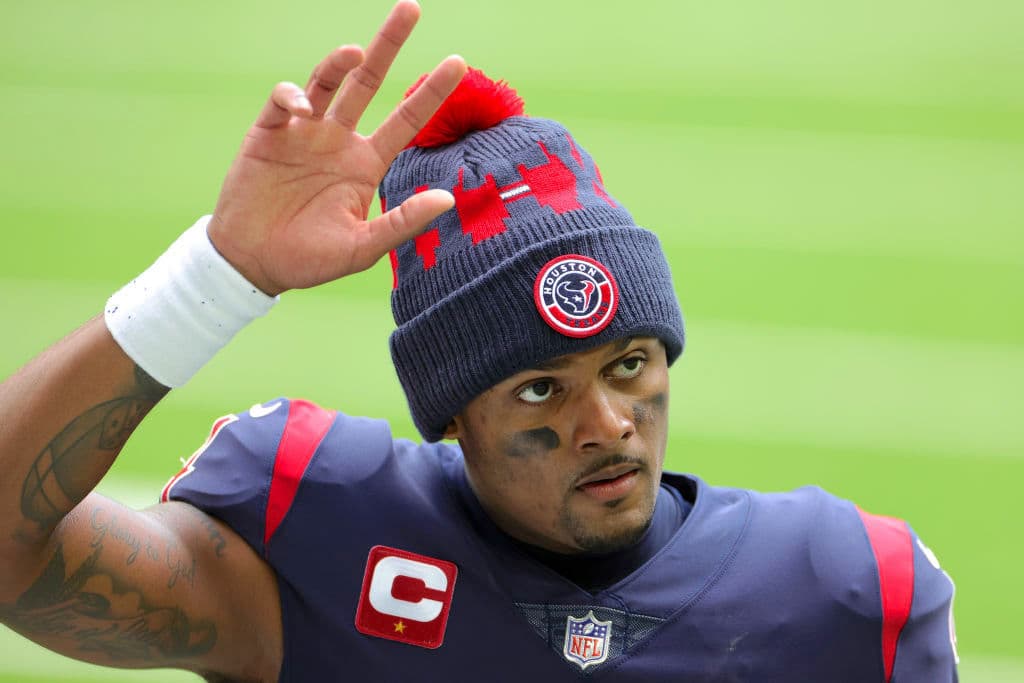 Esta semana se presentaron seis demandas más de agresión sexual y conducta inapropiada contra Deshaun Watson,
<a href="https://www.espn.com/nfl/story/_/id/31113468/three-more-lawsuits-filed-vs-deshaun-watson-including-one-alleging-sexual-assault-march-2021" target="_blank">incluida una de asalto sexual</a>. Ahora son 14 casos en total presentados ante la corte contra él.
<br>