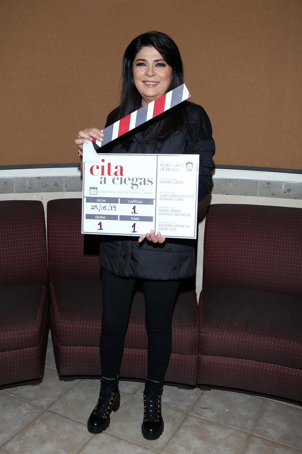 Durante el ‘claquetazo’ de su nueva telenovela, Victoria dio detalles de su personaje, al asegurar que por primera vez en televisión dejará los dramas y no llorará, pues se trata más de una comedia romántica.