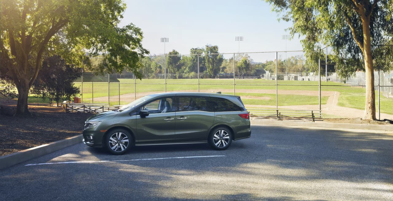 El motor de la Honda Odyssey es un V6 I-VTEC de 3.5 litros e inyección directa, con control de cilindros variable, que genera 280 caballos de fuerza, es decir 32 más que la versión anterior.