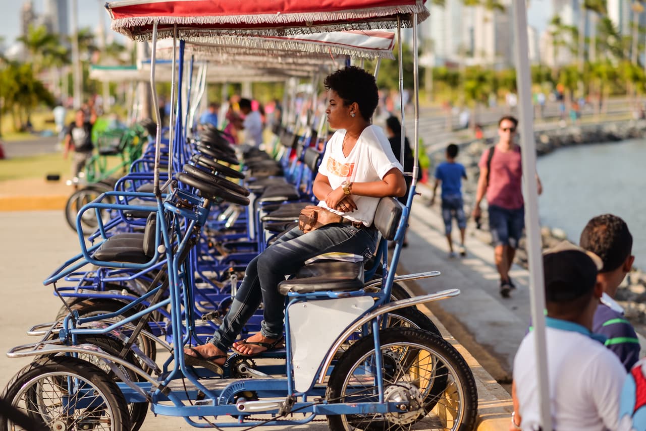 <b>Panamá</b>
<br>
<br>Capital mínimo para establecer un negocio: 730 dólares.
<br>
<br>Asequibilidad: 66%.
<br>
<br>Bahamas tiene una de las tarifas más altas del continente, se necesitan 1,810 dólares para iniciar un negocio, el 89% del salario mensual per cápita.
<br>