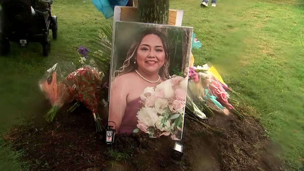 Erica Hernández fue vista por última vez el 18 de abril, después de varias semanas de búsqueda su cuerpo fue hallado dentro de su camioneta en un estanque en Pearland.