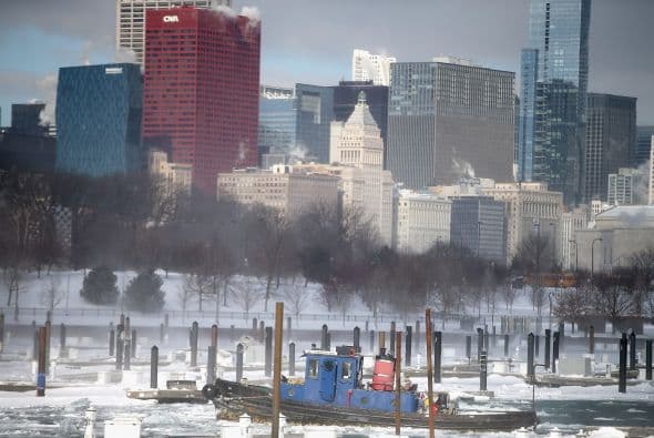 Luego de la caída de sobre 8 pulgadas de nieve en zonas de Chicago ahora se esperan vientos helados de hasta 20 grados bajo cero, en lo que meteorólogos ya describen como uno de los inviernos más intensos desde el 1985.