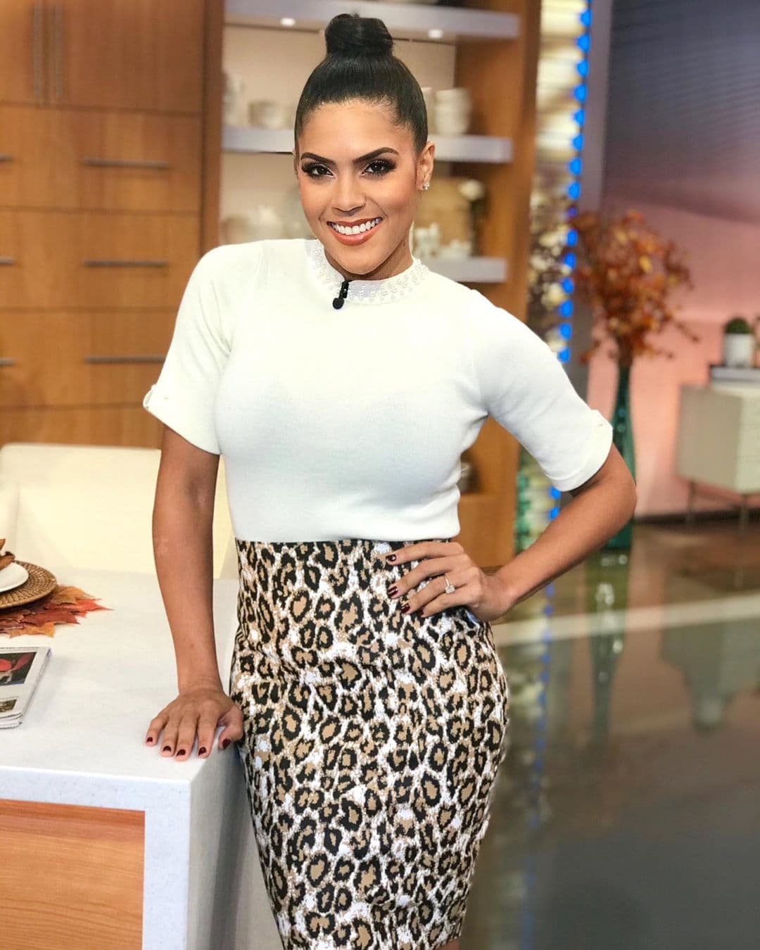 Para un look más formal con el 'animal print' inspirate en este atuendo de Fran.