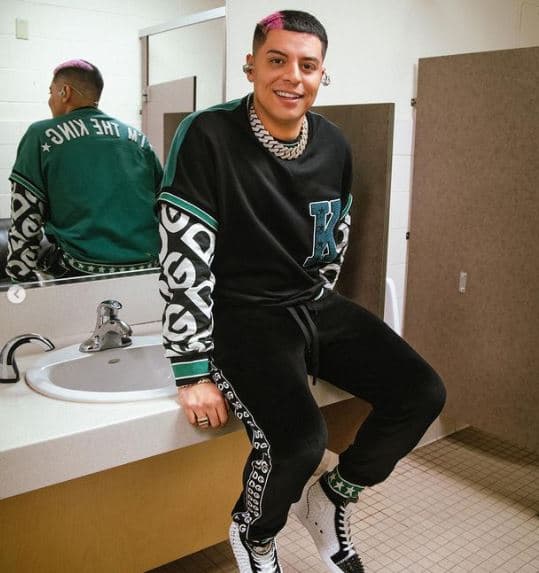 "Si tengo un peso 
<b>trato de dar un enganche de la casa</b> o trato de buscar cosas", agregó sobre el manejo de lo que ahora acumula. 
<br>