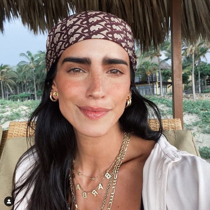 "Todas subimos foto en la regadera, 
<b>ni que la Chiquis lo haya inventado</b>, o sea, eso es de todas", contestó con buen humor. 
<br>