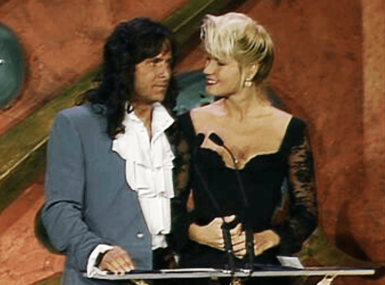 Eduardo vistió como su personaje Juan del Diablo en la telenovela convertida ya en un clásico.