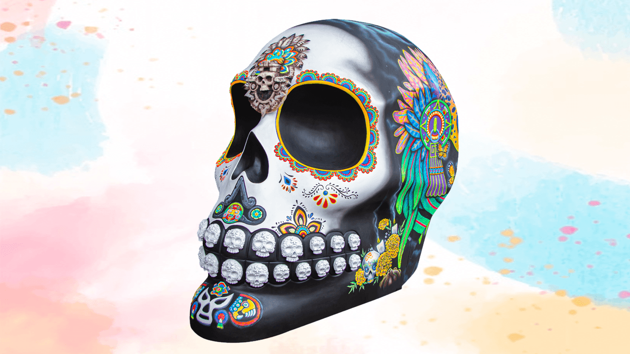 Una obra que tiene elementos representativos de la cultura mexicana.
<br>
<br>Título: Nuestro árbol de la vida. Artista: Colectivo Huitzillin.