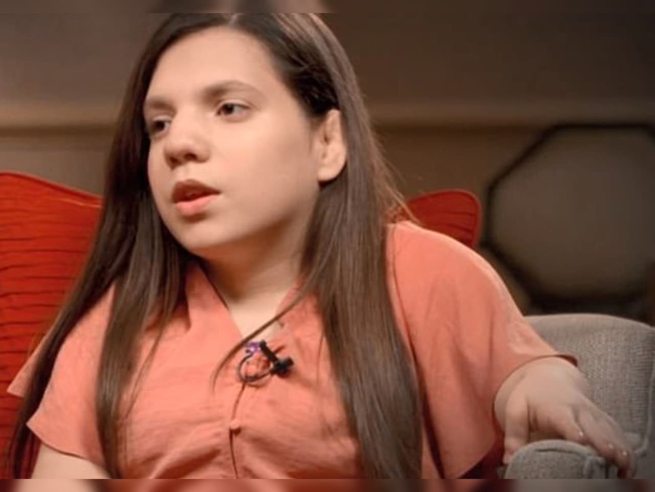 “Quiero que conozcan mi historia”: niña con enanismo acusada de querer matar a su familia rompe su silencio