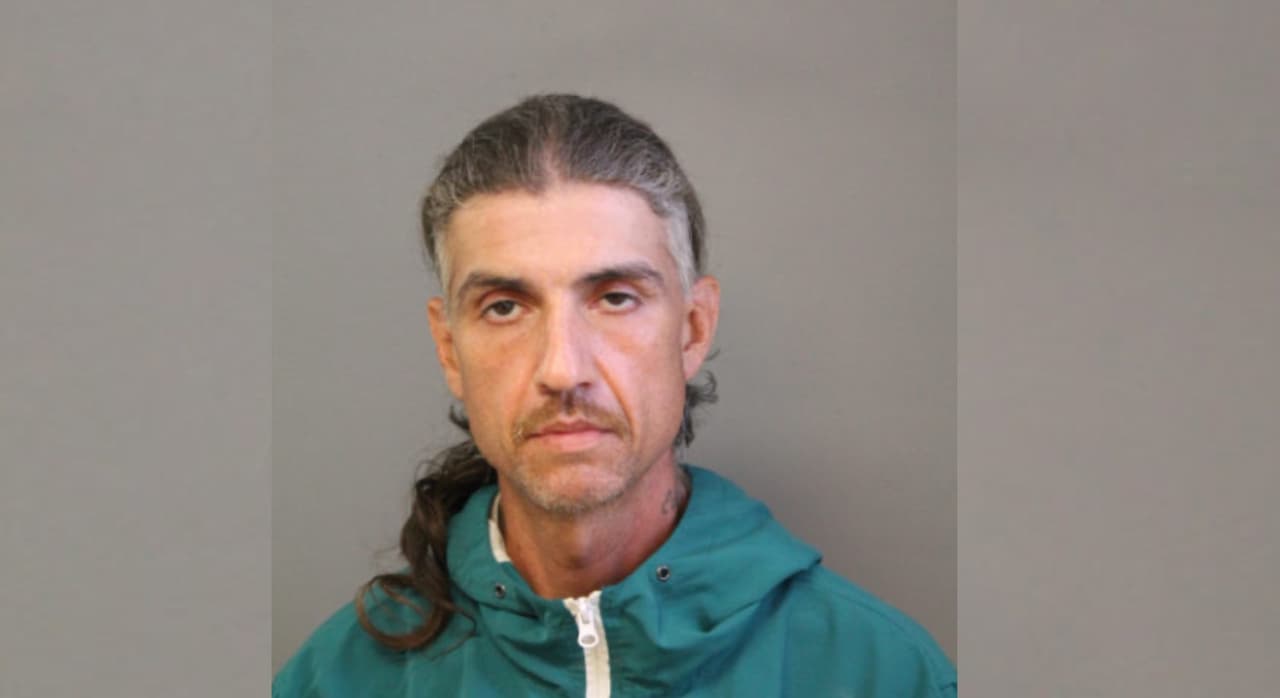 Acusan a Oswaldo Garza de robar a al menos 3 ancianas en Chicago