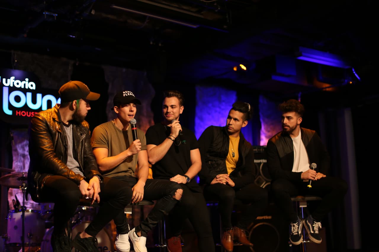 Y los chicos de Los 5 presentaron su nuevo video, grabado en las playas de Acapulco, México.