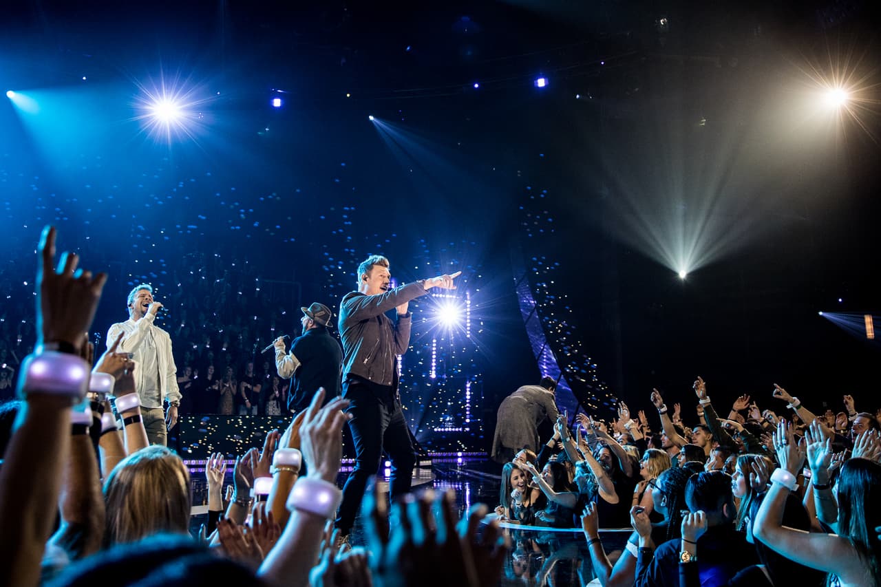 Por sexta ocasión se realizó la ceremonia de los premios iHeart Radio Music en el teatro Nokia de Los Ángeles, y no faltaron las nominaciones para artistas latinos y el género del regional mexicano.