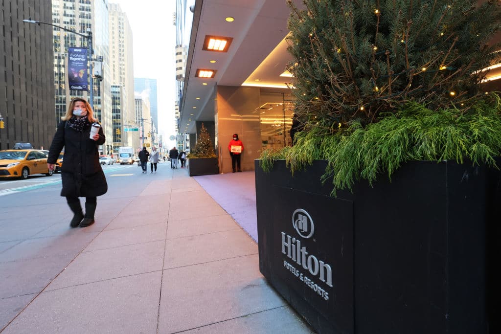 <b>12. Hoteles Hilton,</b> en todo el país: los cortes en el servicio han creado riesgos de seguridad para los trabajadores y los huéspedes en una industria de alto riesgo, argumentó COSH.