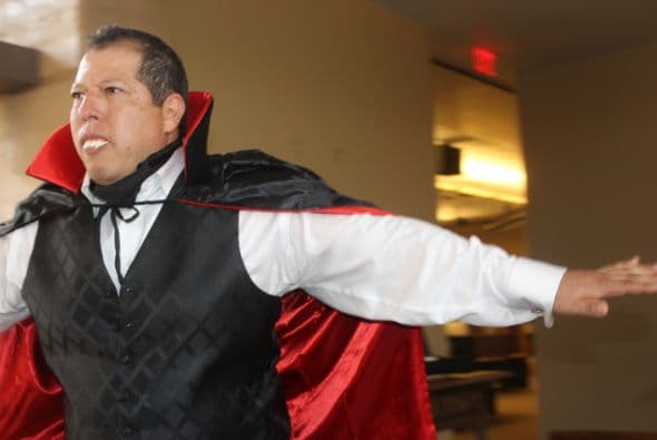 ¡Así es como Univisión Arizona celebra el Halloween!  Dulces, calaveras, disfraces y mucha diversión. 