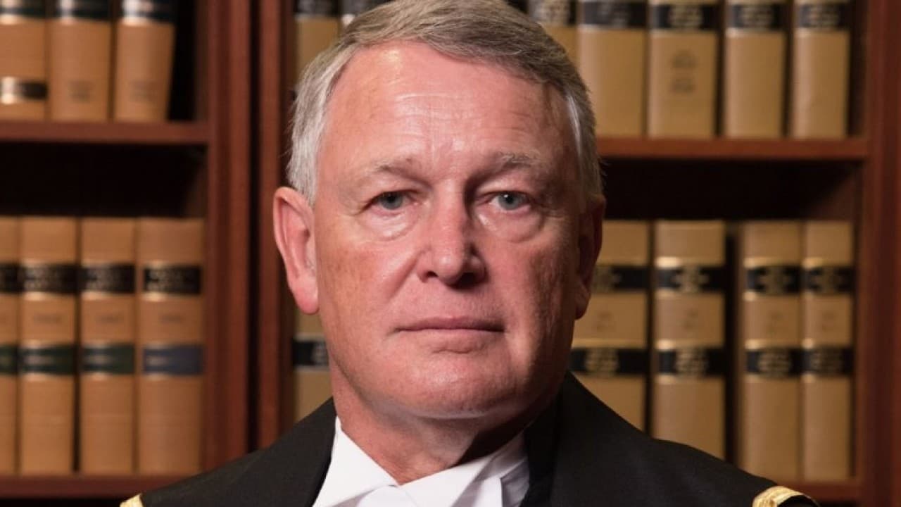 "¿Por qué no pudiste mantener las rodillas juntas?", un juez a una víctima de violación 