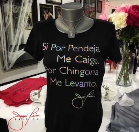 A finales de marzo quedará lista la segunda boutique-museo de Jenni Rivera y sus 'malandrinas' y 'tequileras' podrán encontrar blusas como esta.