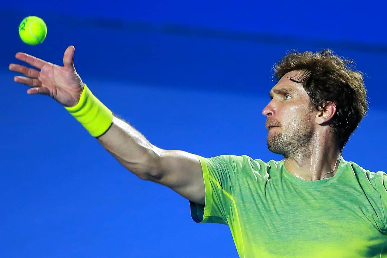 El alemán Zverev no pudo contener al argentino, que se convierte en uno de los referentes en el certamen mexicano luego de la salida por lesión de Rafael Nadal.