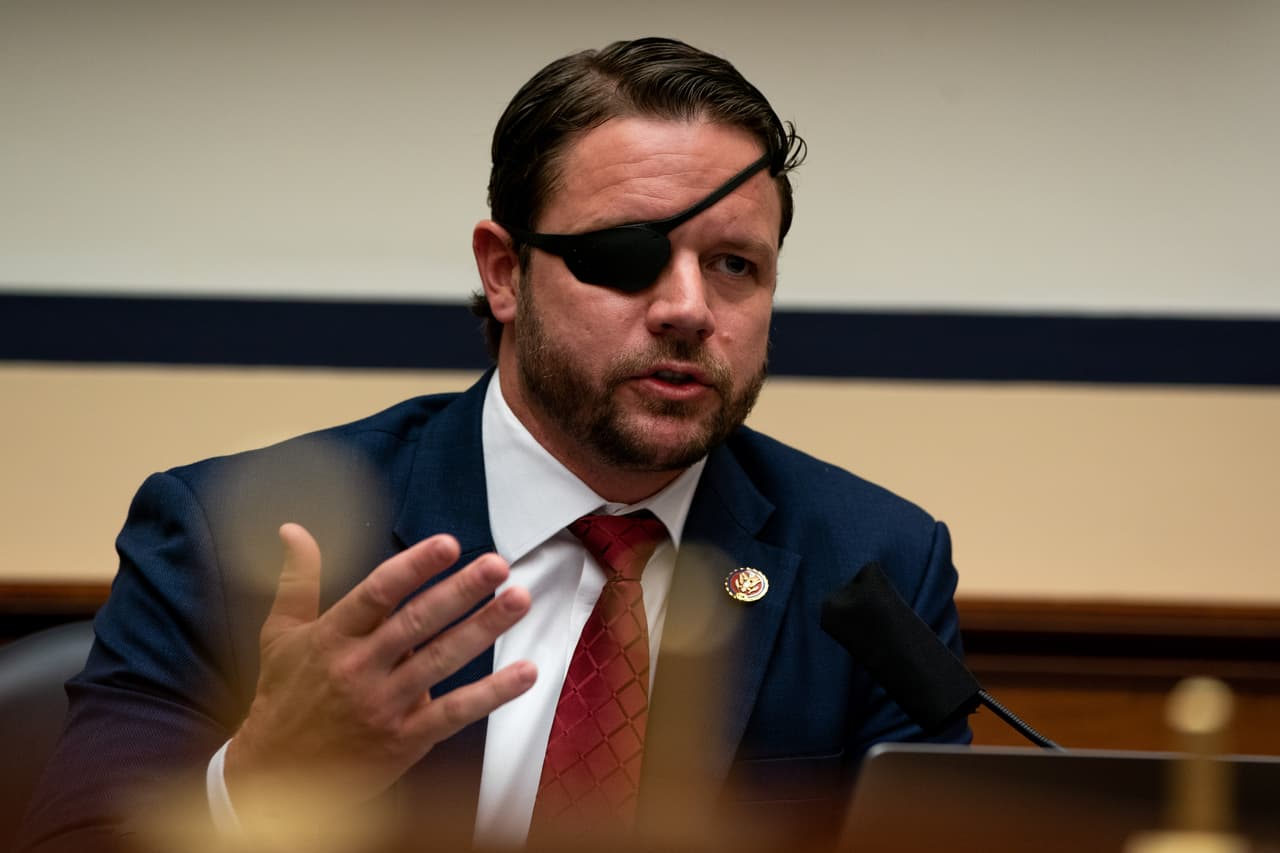 "Si Trump pierde, pierde": Dan Crenshaw﻿ pide aceptar el resultado electoral aunque sugiere una investigación