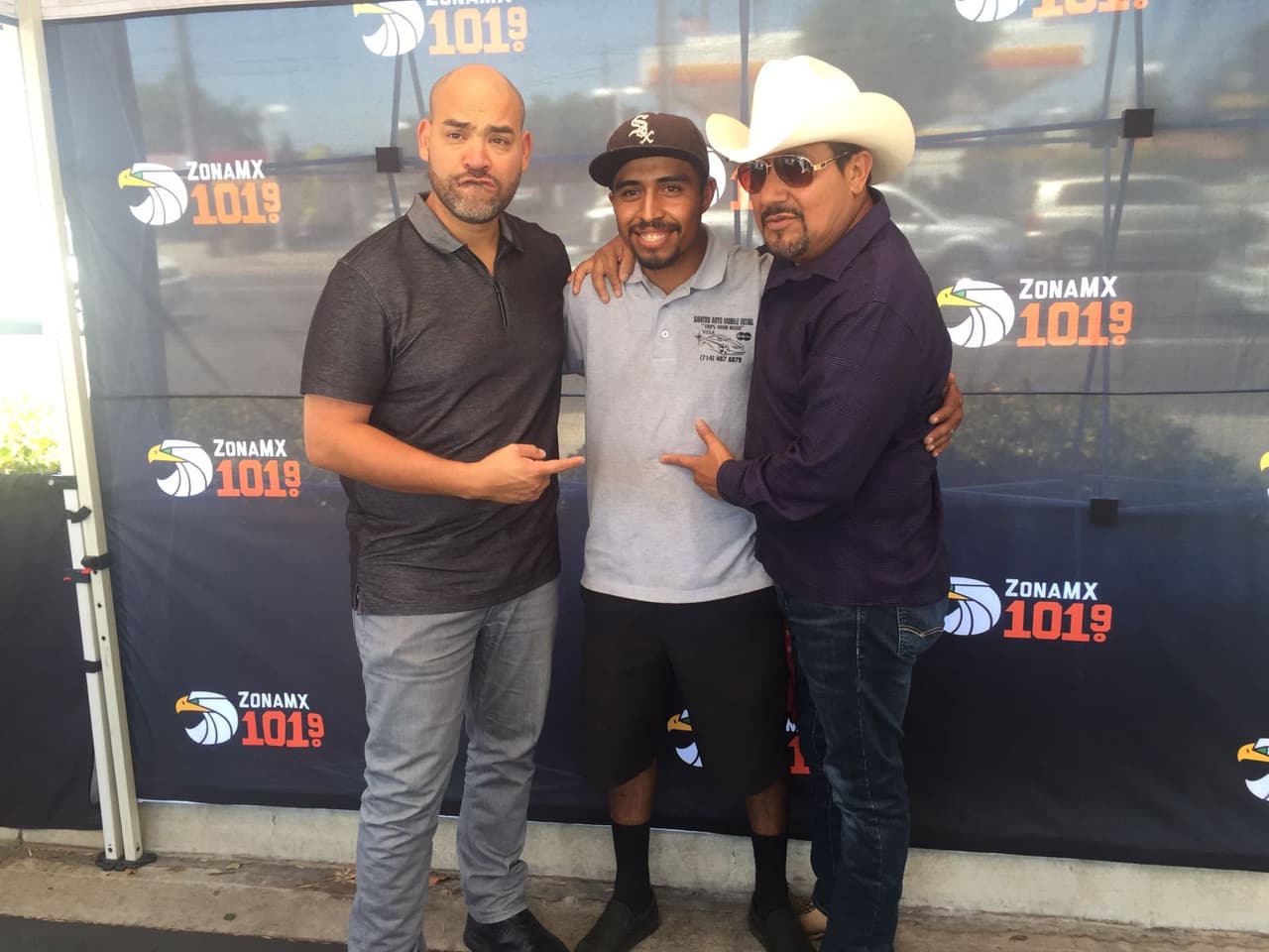 'El Bueno, La Mala y El Feo' no dejan de premiar a los niños en el regreso a clases.