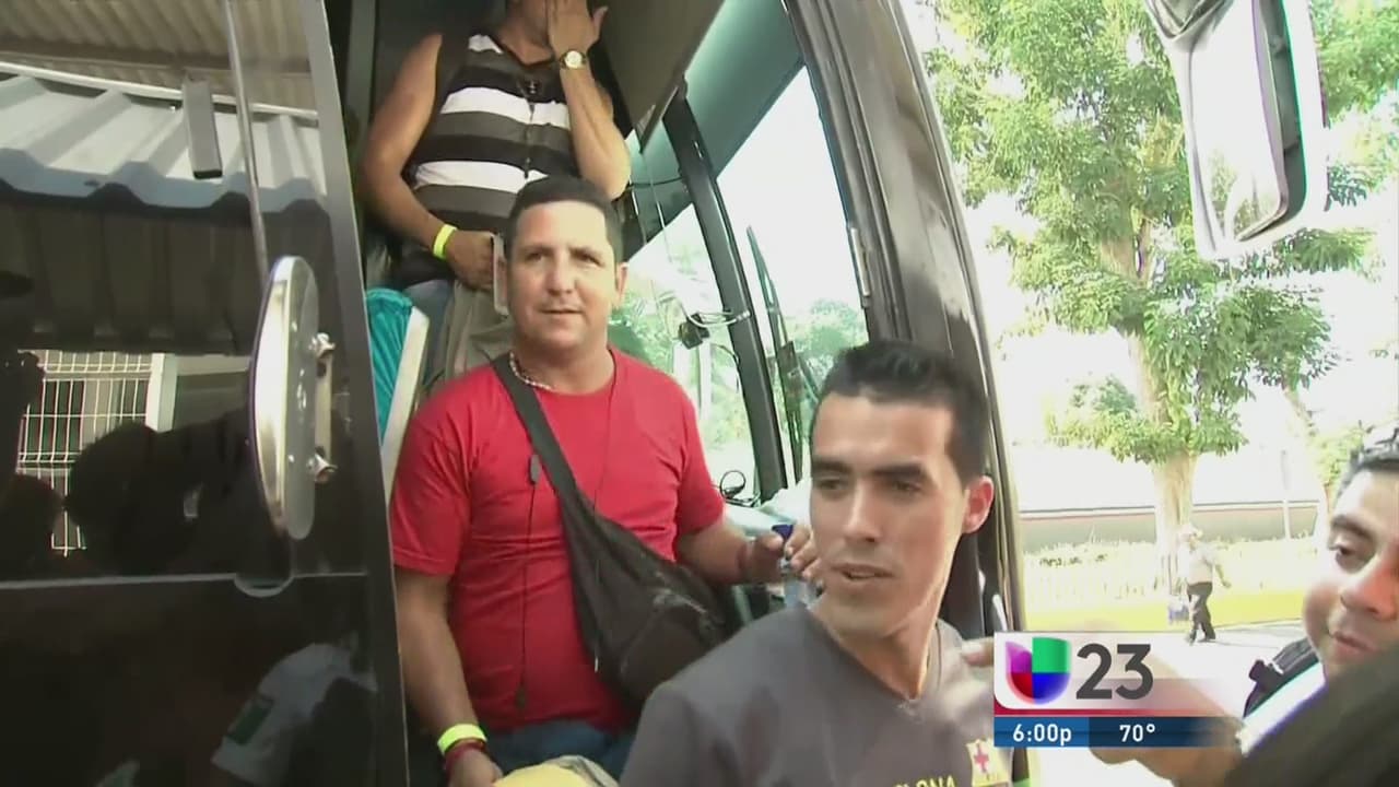 Migrantes cubanos llegan a México con destino EEUU