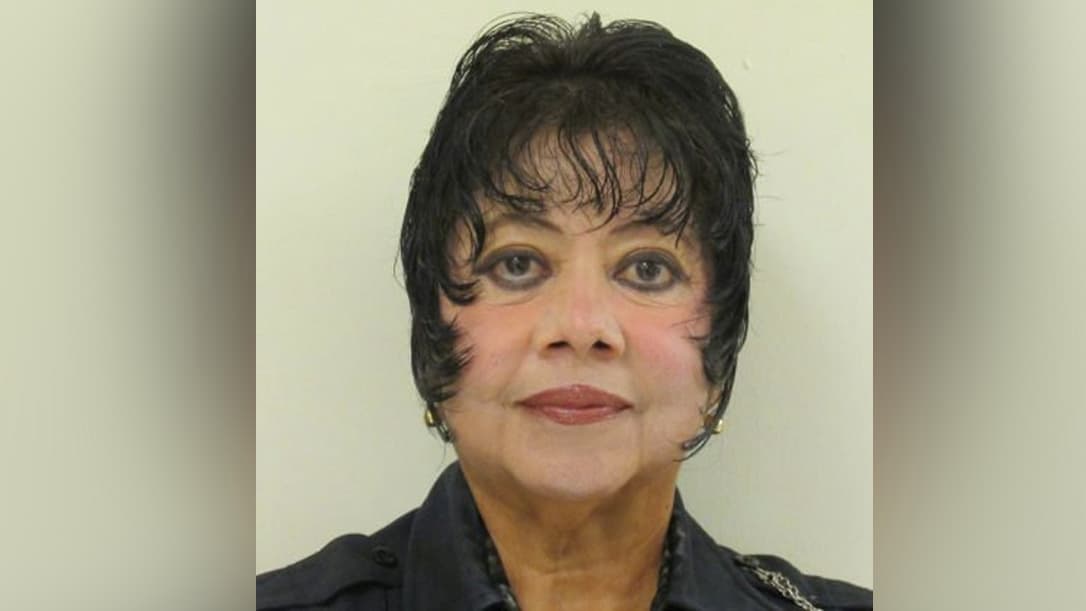 La víctima mortal era la agente del condado Bexar Dora Linda (Solis) Nishihara.