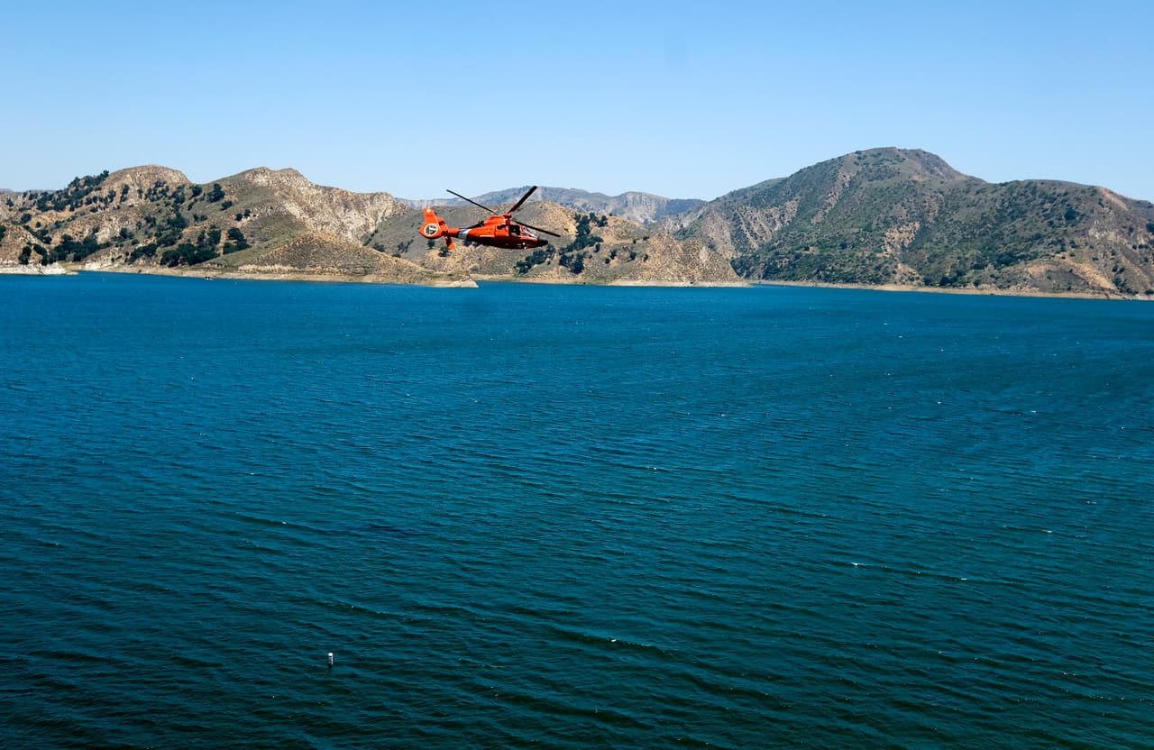 La operación se ha consentrado en explorar a través de robots para luego enviar buzos a zonas específicas donde se encuentre evidencia de un posible cuerpo.