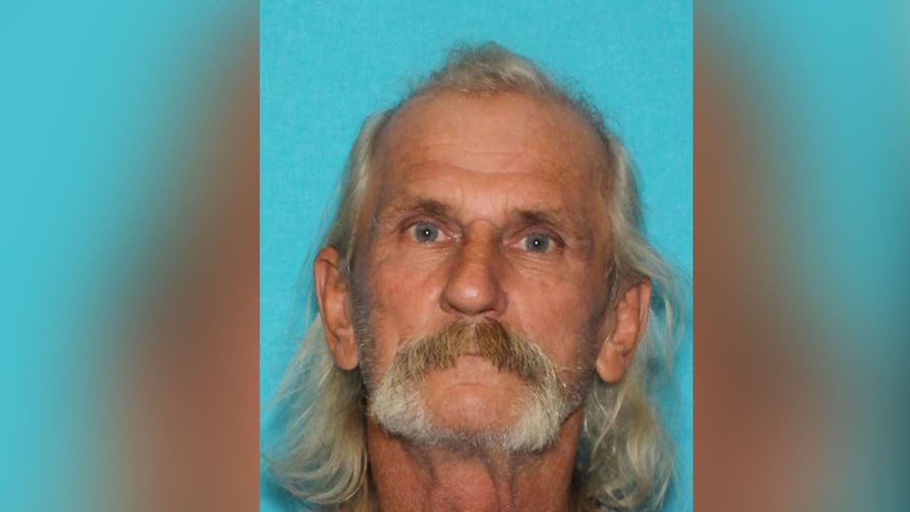 Billy Jack Patton - Crueldad animal al no dar comida y cuidado adecuado a varios animales que estaban bajo su cuidado.