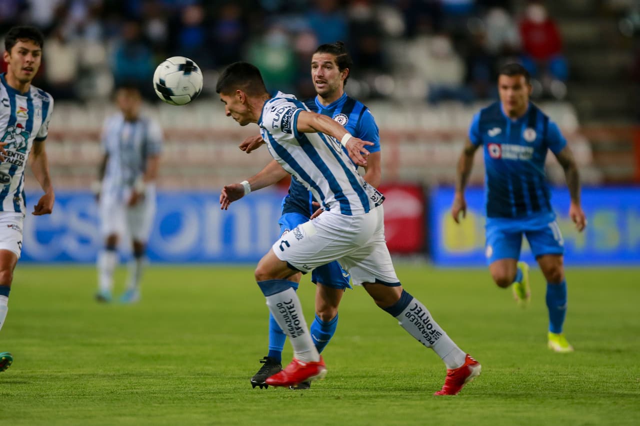 Pachuca derrotó a Cruz Azul y con ello retomó el liderato del Clausura 2022, además, hiló siete juegos sin perder.
