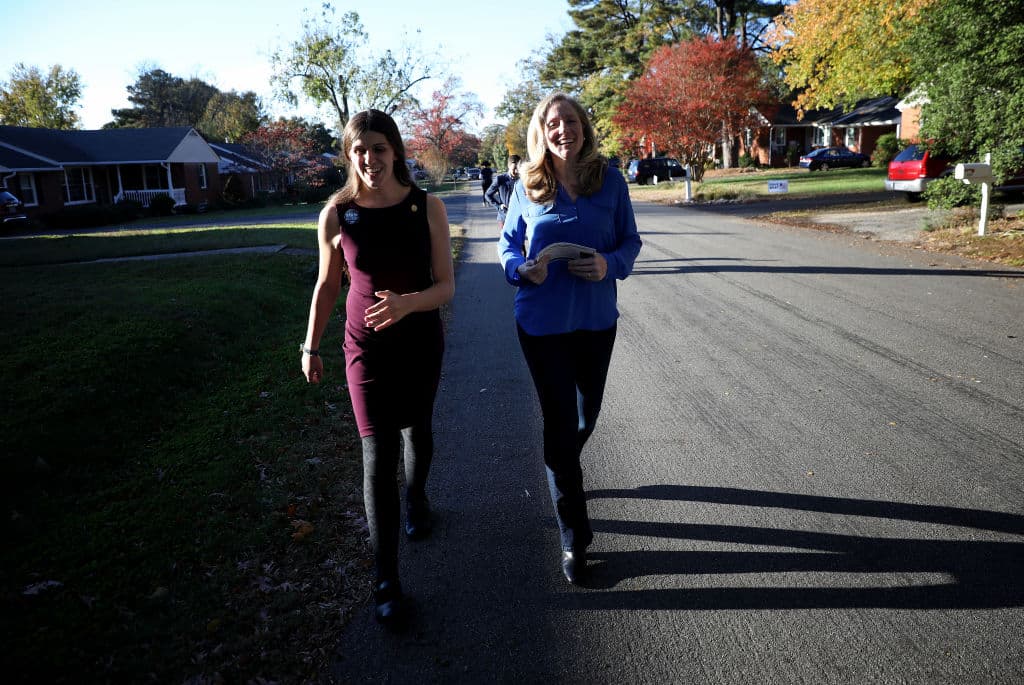 Roem, demócrata y primer miembro transgénero de la Asamblea General de Virginia, ha sido reelegida después de servir tres mandatos en la Cámara de Delegados.