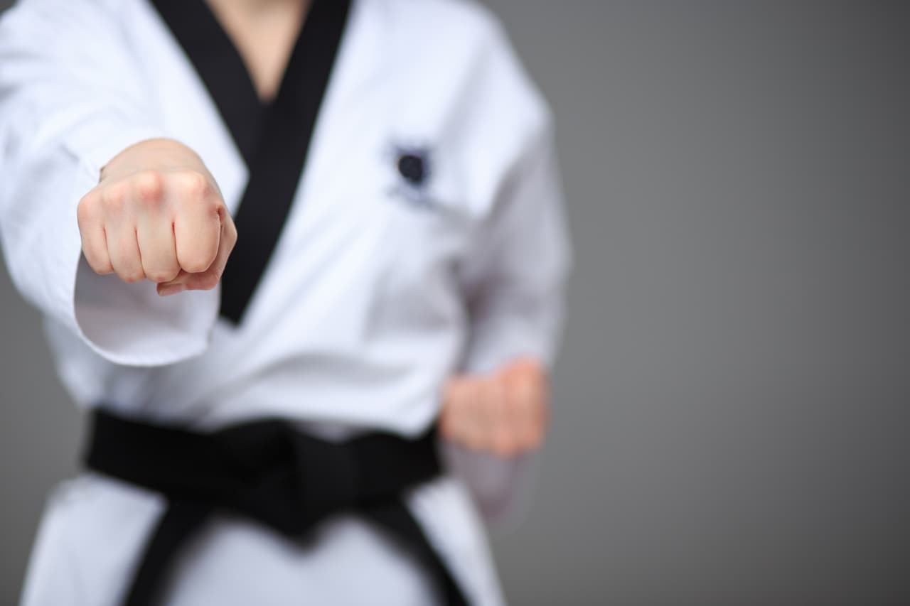 Acusan a instructor de karate de Queens de violar a una estudiante de 12 años