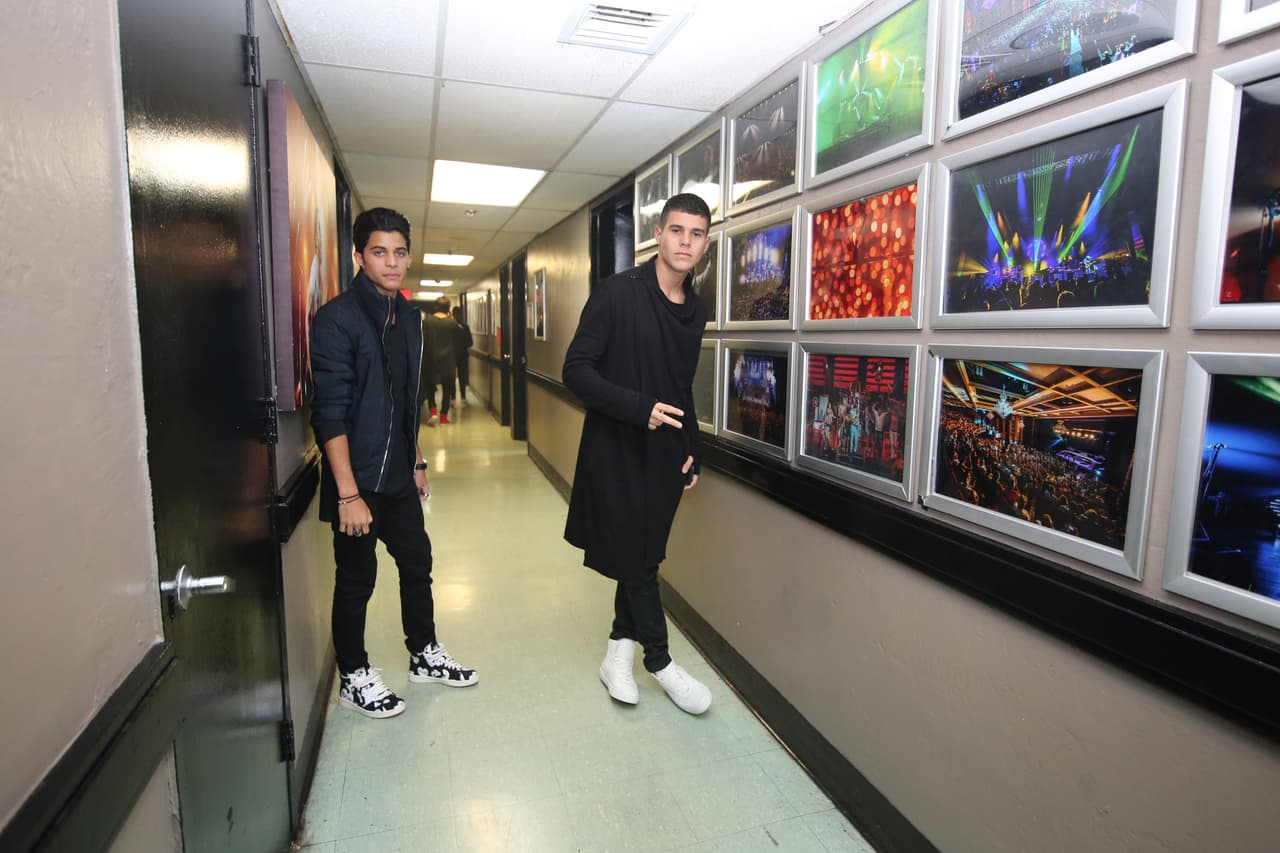 Pero antes, un buen rato de diversión. Zabdiel y Erick pasearon por los pasillos del Fillmore en espera de su llamado.