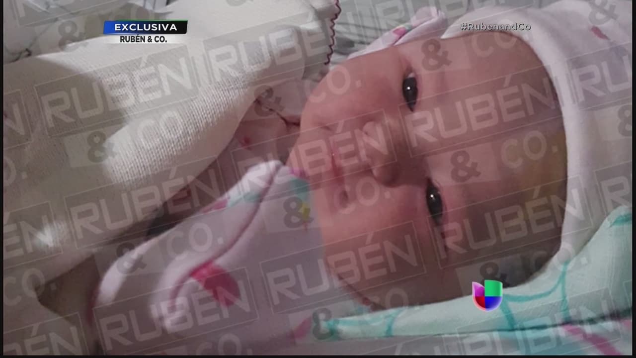 Kamilia pesó 8 libras y 4 onzas y midió 21 pulgadas, Fue parto natural y la animadora no recibió epidural. ¡Qué brava Gredmarie!