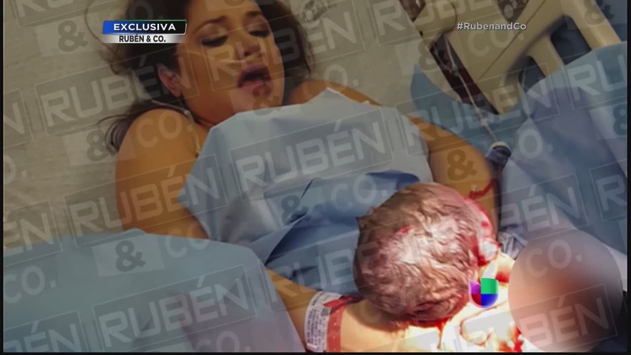 Kamilia pesó 8 libras y 4 onzas y midió 21 pulgadas, Fue parto natural y la animadora no recibió epidural. ¡Qué brava Gredmarie!