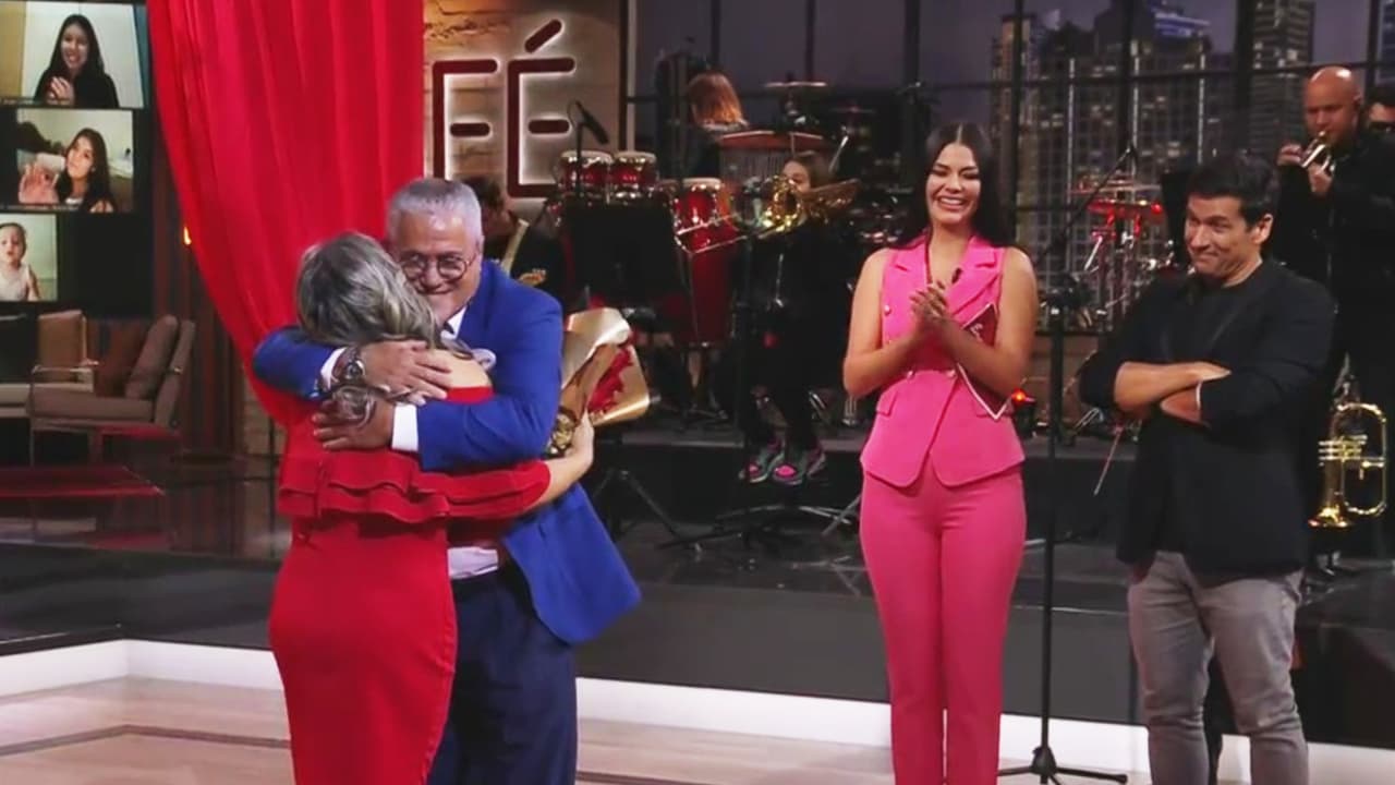 El lado más poético de Heriberto salió a la luz con una tierna propuesta a Adriana que le salió del corazón y en la que 
<b><a href="https://www.univision.com/shows/enamorandonos/el-amor-existe-heriberto-conmovio-a-todos-al-pedirle-a-adriana-que-sea-su-novia-video" target="_blank">afirmó que "el amor sí existe"</a></b>. Él dijo que no importaba lo poco que habían pasado juntos, no quería perder más tiempo para pedirle que fuera su novia.